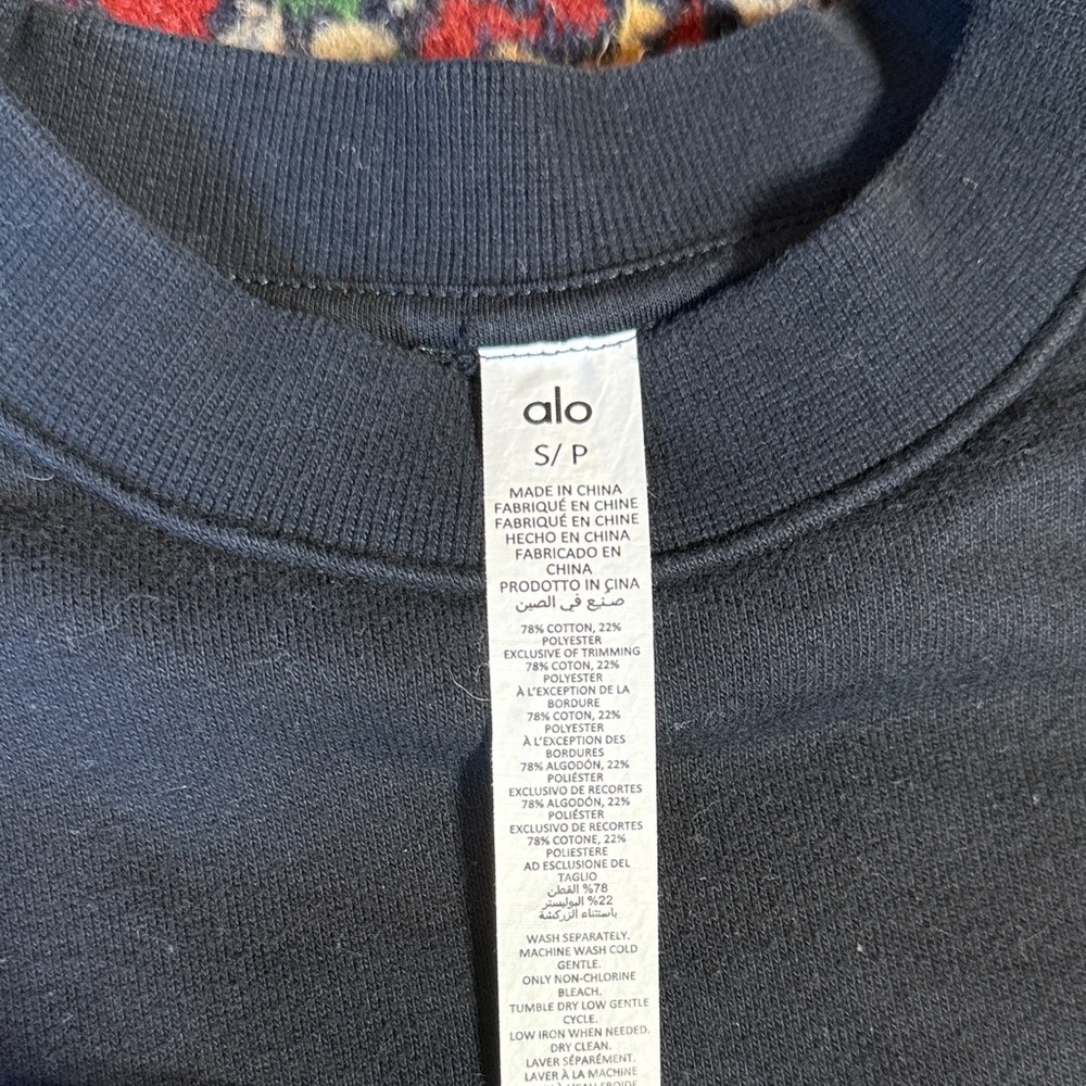 ALO Yoga Crew Neck Pullover - Size Small - Picture 2 of 6